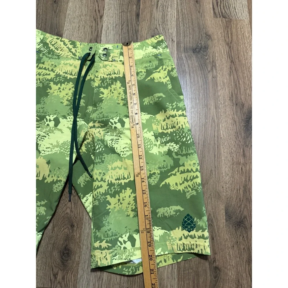 Stio Board Shorts Mens 30 Green Camo Outdoor Performance Excellent Condition